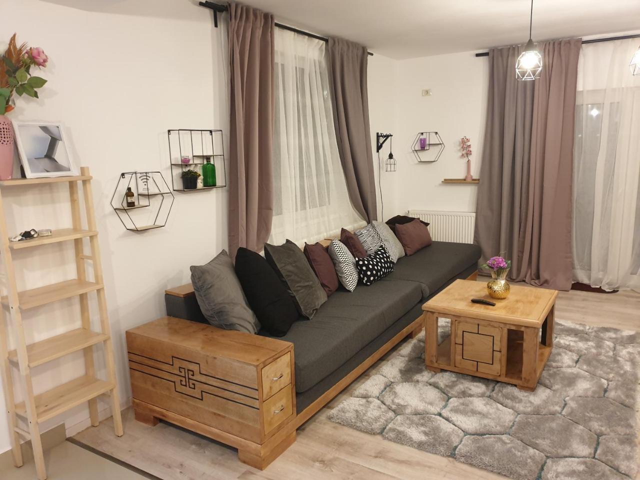 VillaGrey Tunari Tunarii Exterior foto